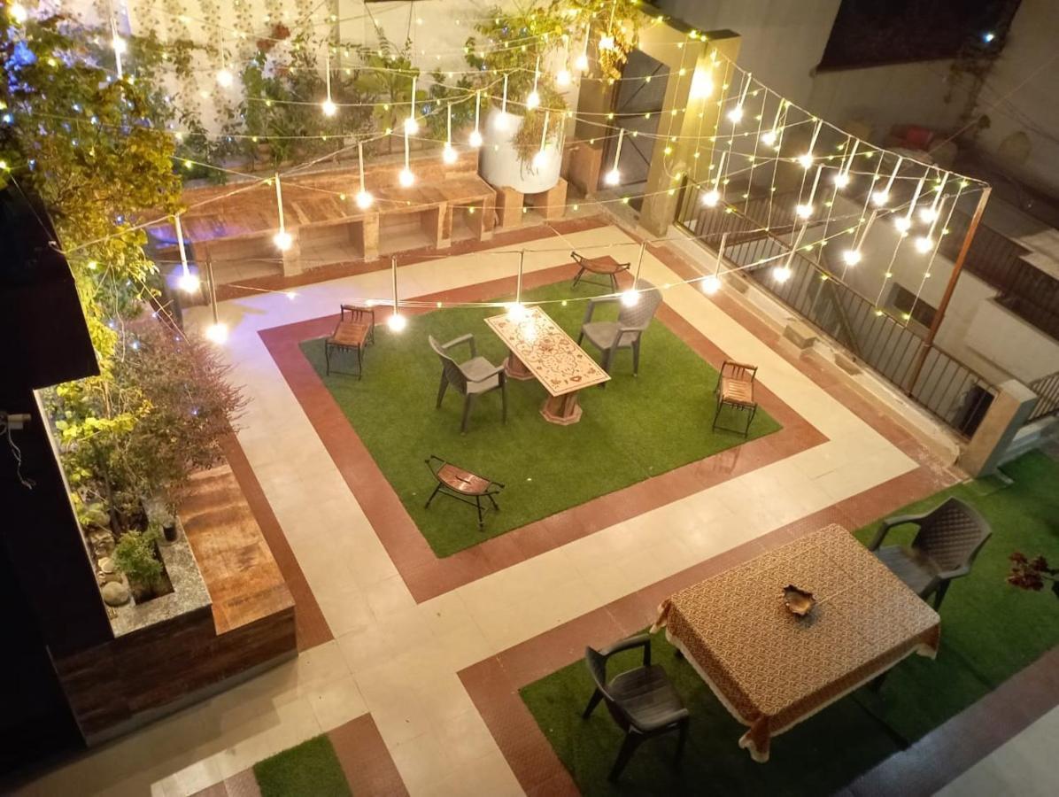 The Hideout Agra Homestay Near Taj Exterior photo
