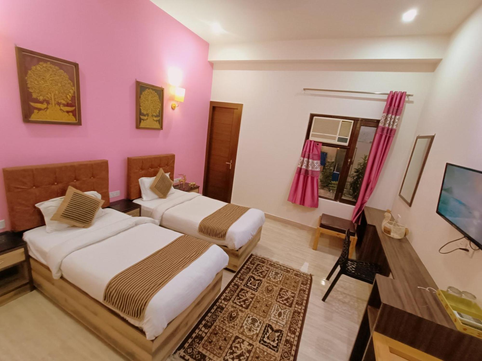 The Hideout Agra Homestay Near Taj Exterior photo