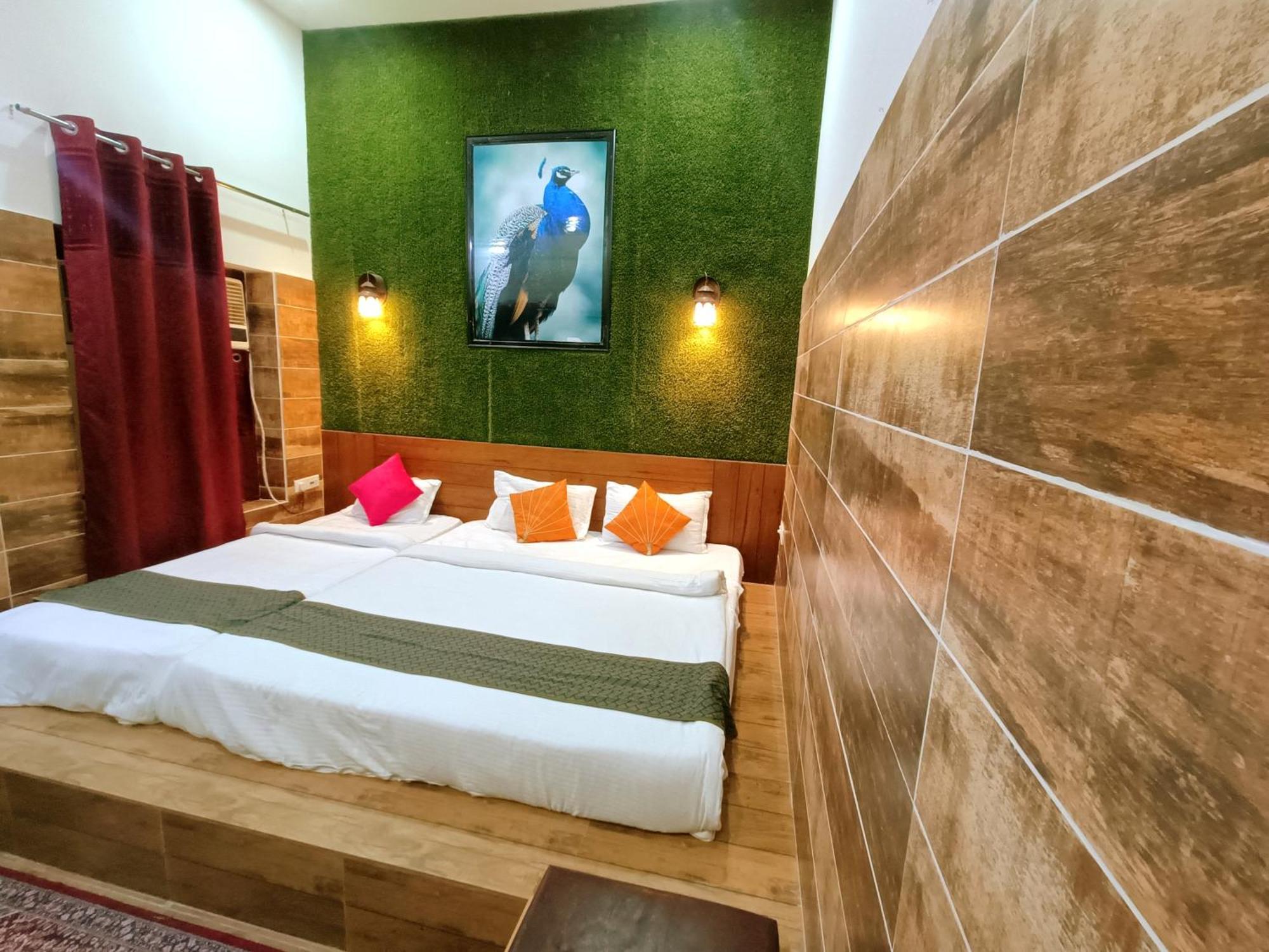 The Hideout Agra Homestay Near Taj Exterior photo